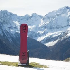 Deals 🛒 Yes. Snowboards Rival Snowboard 2022 Women's 🎁 -VolcomYes. Sales 2022 GALPUR D4